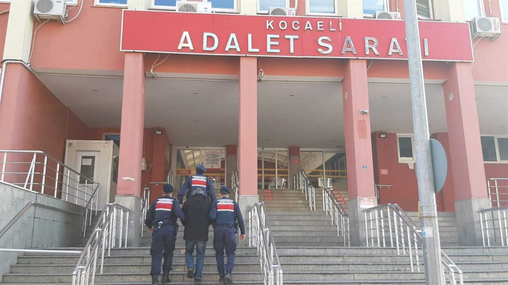 FETÖ'DEN ARANAN ŞAHIS KOCAELİ'DE YAKALANDI